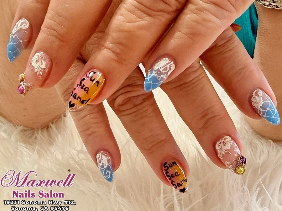 Maxwell Nails Salon